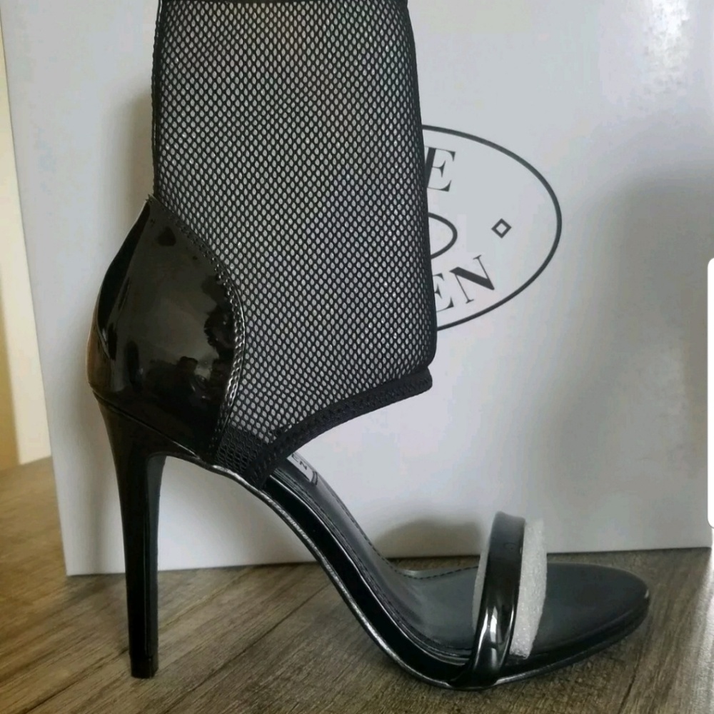 Heels - Picture 3 of 5